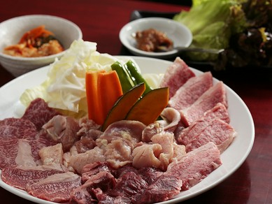 ホルモン食べ放題付きコースは3000円〜ご用意！