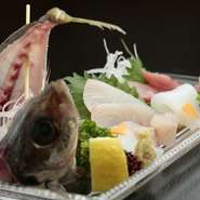 その日、日本海で水揚げされた新鮮な魚を使った『お造り』