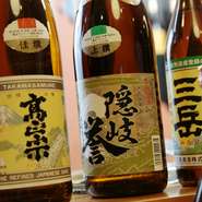 県内・外からの日本酒、焼酎、カクテルとお酒の種類は豊富