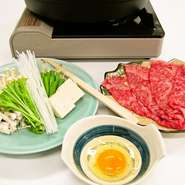 A4ランクの美しいサシが入ったお肉は、上質な脂の旨みがたっぷり。存分にご堪能ください。