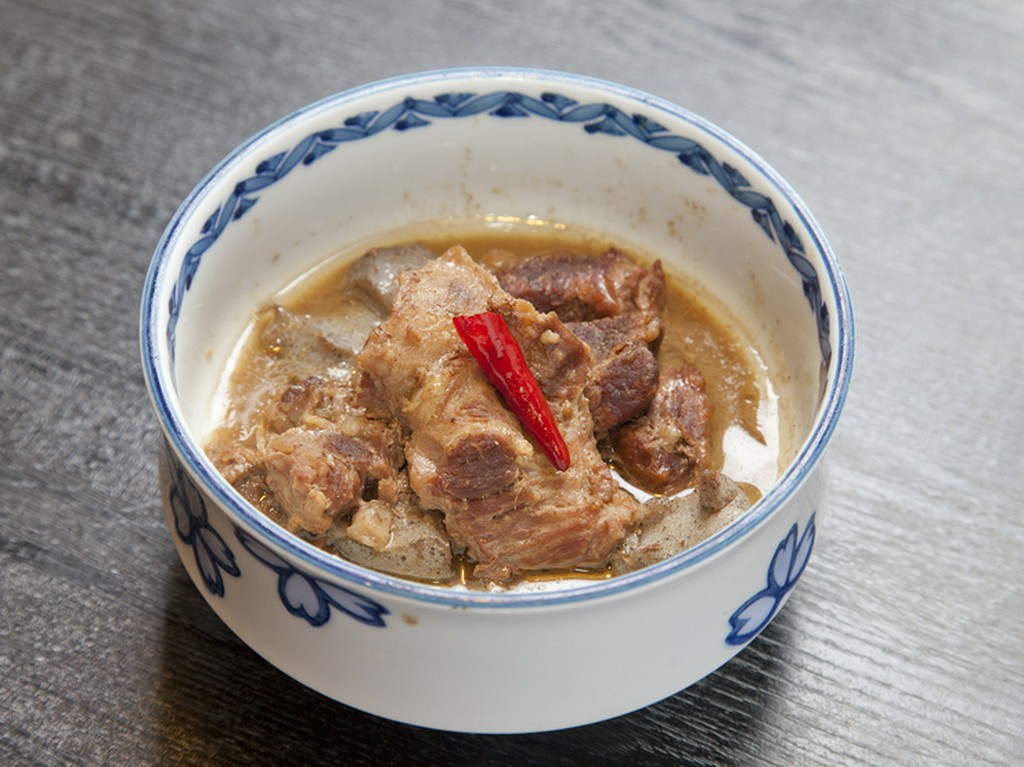 特製トロトロ『牛すじ煮』焼酎と合わせてどうぞ