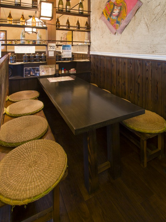 プライベート感のあるテーブル席は女子会に