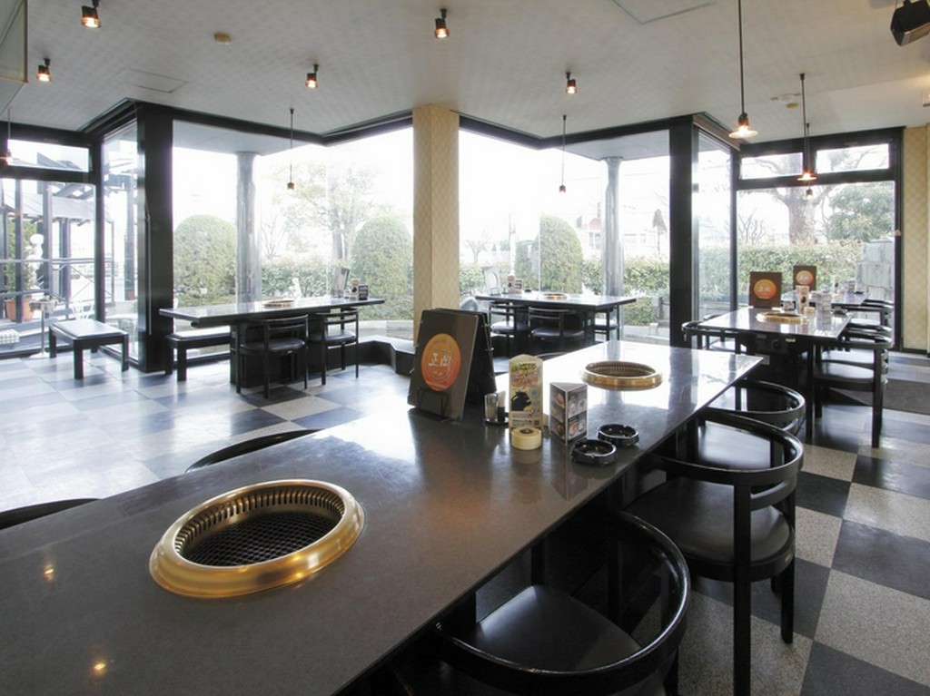 珍しい肉（部位）や、豊富な肉料理を用意しています