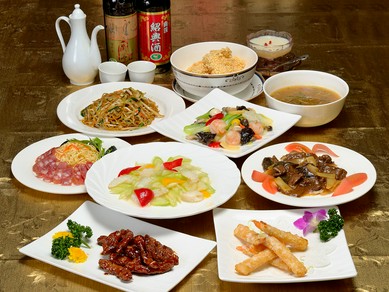 お徳な料理コース多数あります。写真は『Aコース』