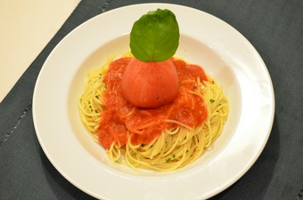 丸ごとトマトのペペロンチーノ