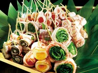 新鮮野菜を豚バラ肉で巻いたヘルシー野菜巻き串！
