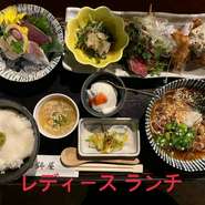 鉢屋のすべてをこのランチに！人気メニューが集合してます！大満足のメニューです！

セットメニュー
いちぼのタタキサラダ・小鉢・茶碗蒸し・お刺身・唐揚げ（２種）・ミニぶっかけそば・香の物・とろろご飯・甘味