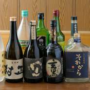 日本酒と同じく、焼酎もくせの少ないさっぱりとしたものを中心に取り揃えていますが、お好きな方のために、香ばしい味わいの「玄黒」や、コクのある『村正』なども用意しています。