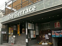 飲食店複合ビル「The　Terrace」に入ってすぐのお店です
