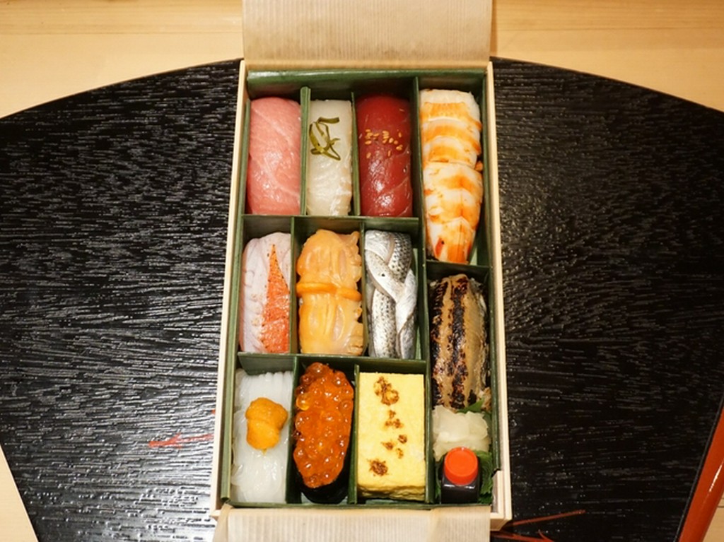 別選握り寿司（テイクアウト）「10貫+自家製玉子」