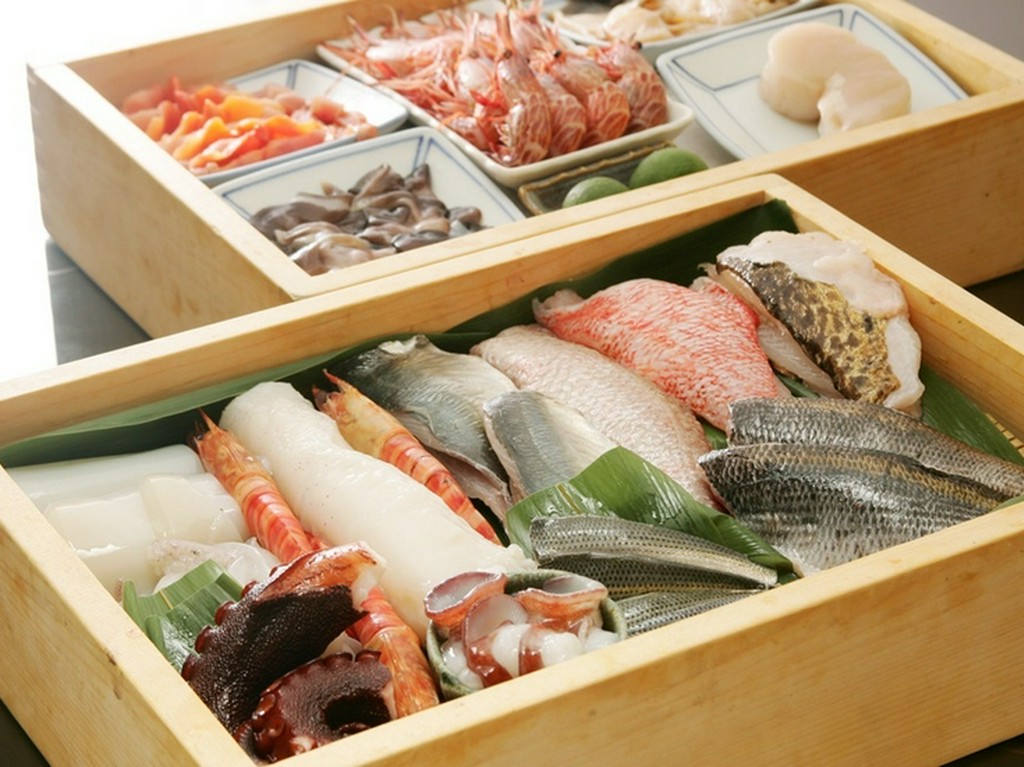 【すし処　椛】は、天然物の食材にこだわっています