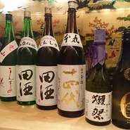 『田酒』、『出羽桜』など東北の名酒を中心に、全国各地から料理との相性が抜群の日本酒を揃えています。