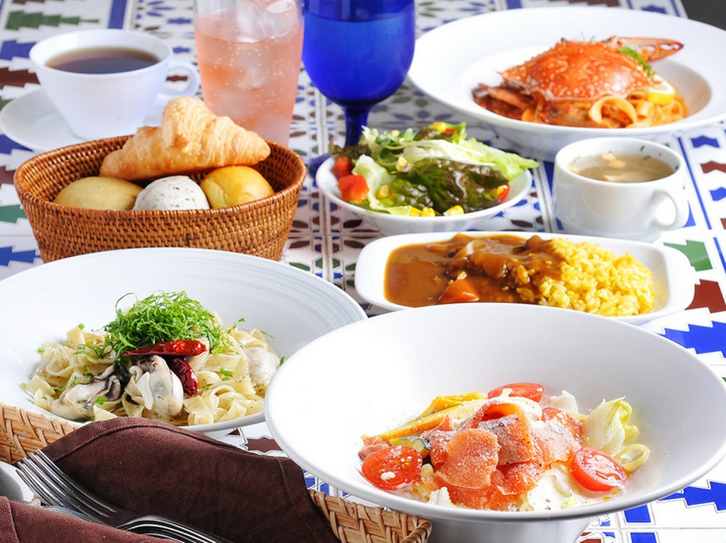 パンビュッフェ・スープ＆ドリンクバー付『旬の生パスタランチ』