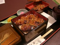 創業70余年　継ぎ足しの秘伝のタレを使用しています良質な国産うなぎを香ばしく炭火焼きいたします