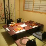 ≪お願い≫
ご宴会には時間制限があります
 スタート時間、終了時間は必ずお守りください
時間が遅れたり超えたりしますと延長料金が発生する場合がございます

 キャンセルは1週間前までにお願いします（当日～3日以内はキャンセル料を申し受けます）
 人数変更は3日前までとさせていただきます（大幅な人数変更は1週間前までにご連絡ください）
 当日は人数の増減・変更などはできません（必ず前日までにご連絡ください）