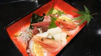 ◆刺身盛合わせ １人前 1500円~
人数に合わせて、1 人盛 ・２～５人盛などできます
