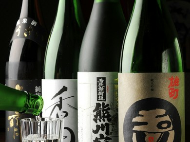 全国から取り寄せた銘酒。お気に入りの一杯が選べます