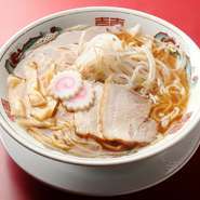 シンプルな中華そばを【一丁】流にひと工夫。キリッとした和風だしが効いている絶品の醤油ラーメン。