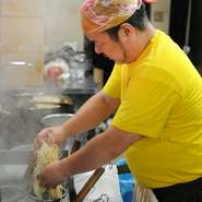 一丁ならではのラーメンをつくるために「日々精進」という店主。一杯一杯、丁寧に仕事をしているそうです。