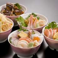 レディース御膳は『海鮮』、『うな丼』、『天丼』、『いくらとサーモン』、『ウニと甘エビ』の5種よりお選びいただけます。