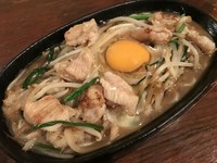完全オリジナルメニュー
チアーズでしか食べれない幻のもつ炒め