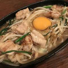 すき焼き風　牛シマチョウもつ炒め