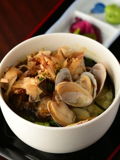 〆の一杯にサラリといただきたい『あさり茶漬け』お茶漬け