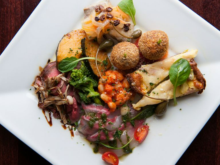 ボリューム満点! 『前菜の盛り合わせ』