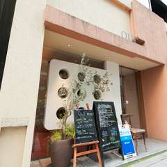 【OUI】　お洒落なエントランス