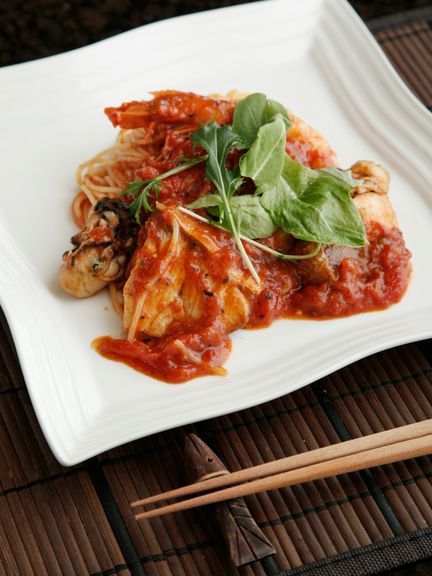 『花しばトマトソースパスタ』