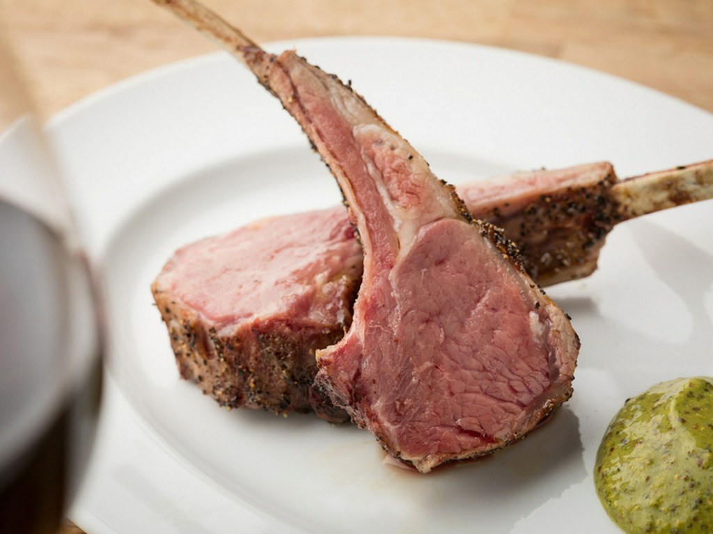 ラムチョップ（バジルとマスタード）