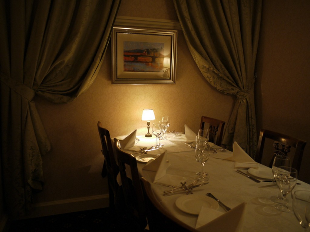 接待や会食にもご利用いただける個室が２部屋あります。