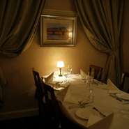 個室４名～６名様×１部屋・個室２名～３名様×１部屋を
ご用意しています。
























