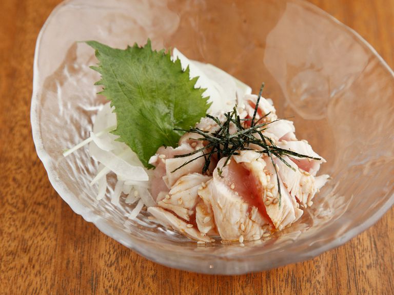新鮮な紀州梅鶏をお刺身でお楽しみください