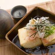 京豆腐を使用。自慢の出汁でいただきます。
