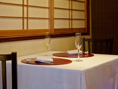 都会の喧騒から離れ、懐かしさ溢れる和の空間で2人の時間を満喫