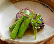 繊細でセンスが光る創作和食のコース。旬の食材をふんだんに盛り込んだ逸品をご堪能いただけます。