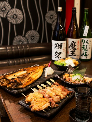 料理とともに味わう、豊富な日本酒