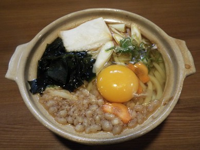 今月お誕生日のお客様　全お料理の中より　1品無料サービス