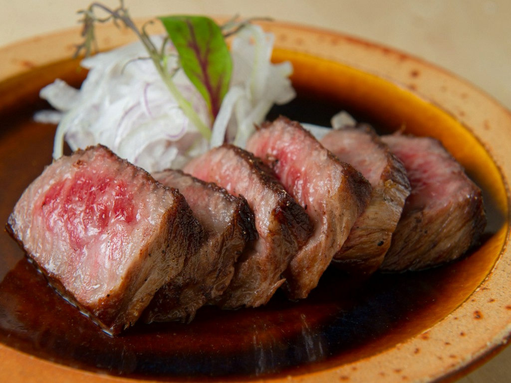 その日入荷する、一番美味しい部位を使用『島根和牛ステーキ』　約100g