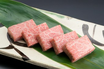 最上級の三枚肉を使用した『特選飛騨牛カルビ』