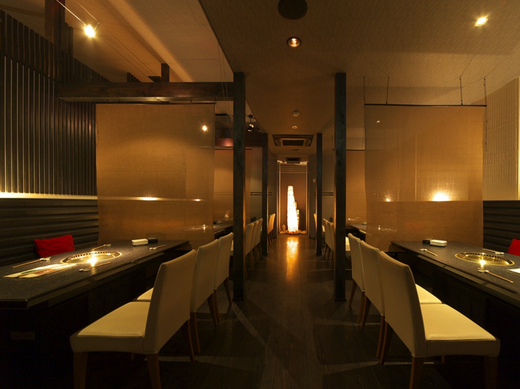 落ち着いた雰囲気の店内