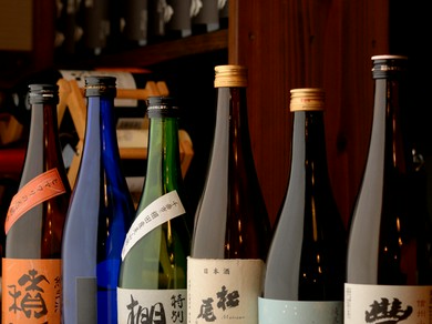長野県の地酒を揃え、希少なこすげの隠し酒もご用意してます。