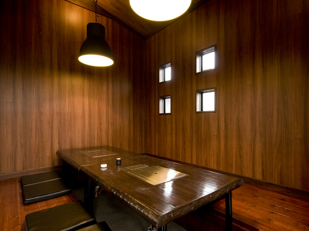 落ち着いた雰囲気の店内が、幅広い年齢層の方に好評