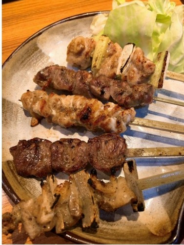 アボカドと生ハムのシーザーサラダ