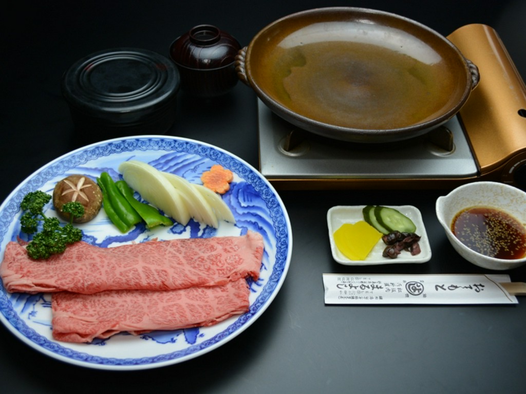 三重県は松阪が誇る郷土の名産「松阪牛」でおもてなし