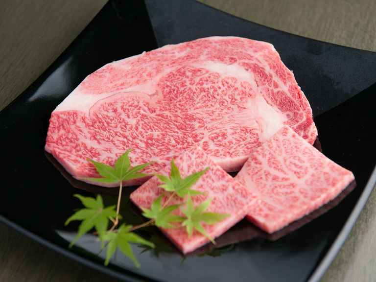 柔らかく舌のうえでとろける『上ロース』(たれ・塩)