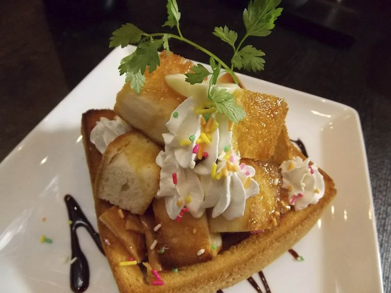 デカ盛り! ハニートースト