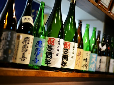 唎酒師が選び抜き、豊富に揃えられた福島県の地酒
