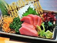 鮮度にこだわって仕入れ、厳選された確かな品質の一品。価格を超えるその美味しさに驚かされます。